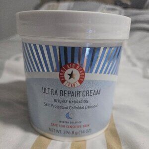 FIRST AID BEAUTY "ULTRA REPAIR CREAM" INTENSE HYDRATE- WINTER SOLICE- NEW/SEALED